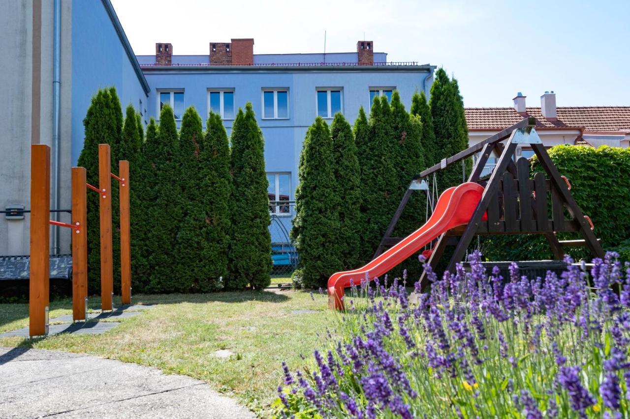 Apartmány Gulliver Mikulov Exterior foto