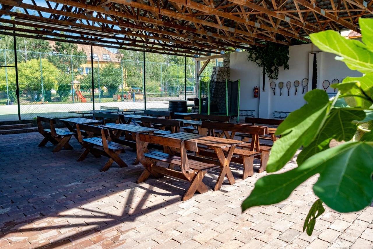 Apartmány Gulliver Mikulov Exterior foto